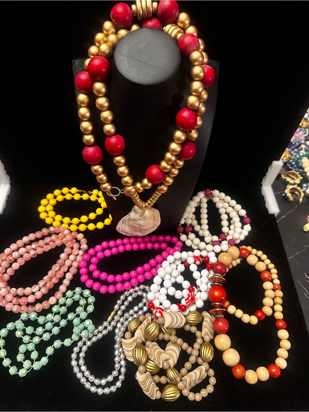 Resellers WEARABLE Bulk special Assorted necklaces/10pc